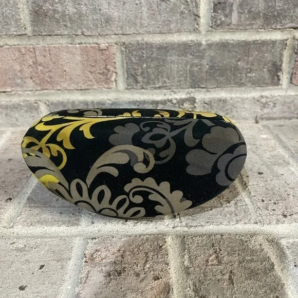 Vera Bradley - Picture 6 of 9